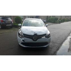 Renault clio 1.2 2013 5drs navi airco 35dkm rijdbare schade