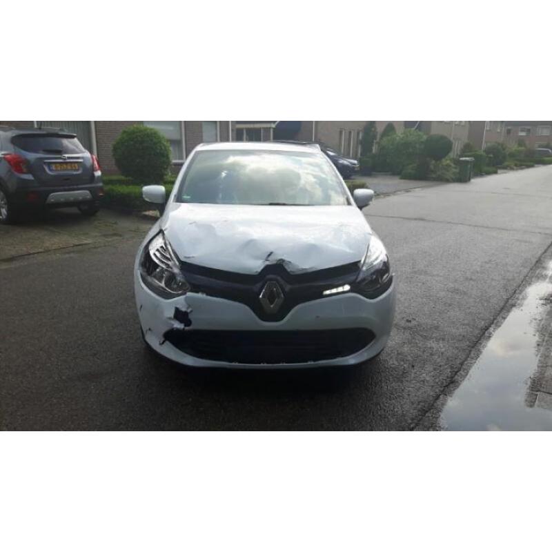 Renault clio 1.2 2013 5drs navi airco 35dkm rijdbare schade