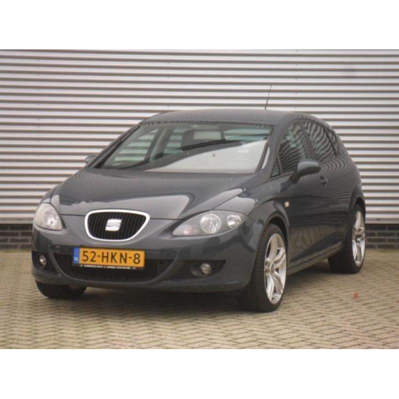 Seat Leon 1.6 16V Sport met NAVI EN 18"LMV (bj 2009)