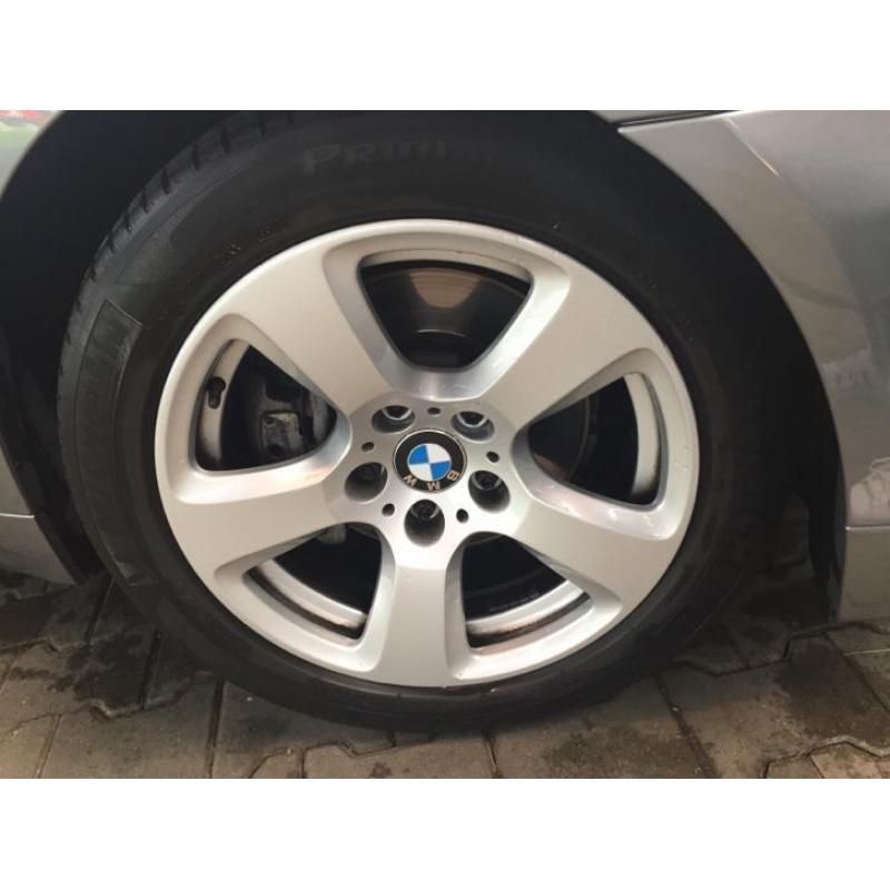 Originele bmw E60 17" velgen met banden