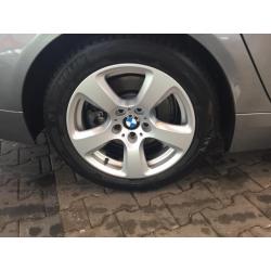 Originele bmw E60 17" velgen met banden