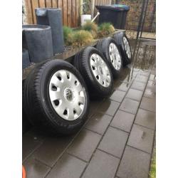 4 michelin banden + wieldoppen