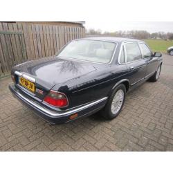 Daimler Double Six 6.0 V12 (bj 1995 automaat)