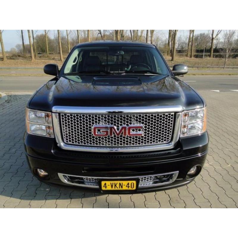 Gmc SIERRA SIERRA DENALI 6.2 V8 GM AWD 4X4 409 PK CREW CAB P