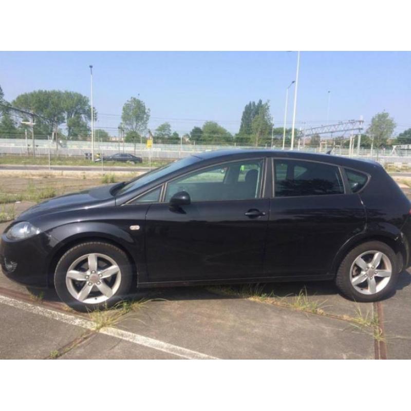 Seat Leon 1.9 TDI 2008 Zwart 169.201km navigatie/sportvelgen