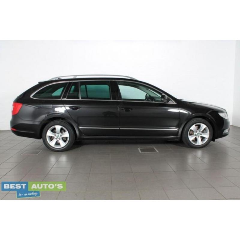 Skoda Superb Combi 1.6 TDI GREENLINE AMBITION Navi Clima Cru