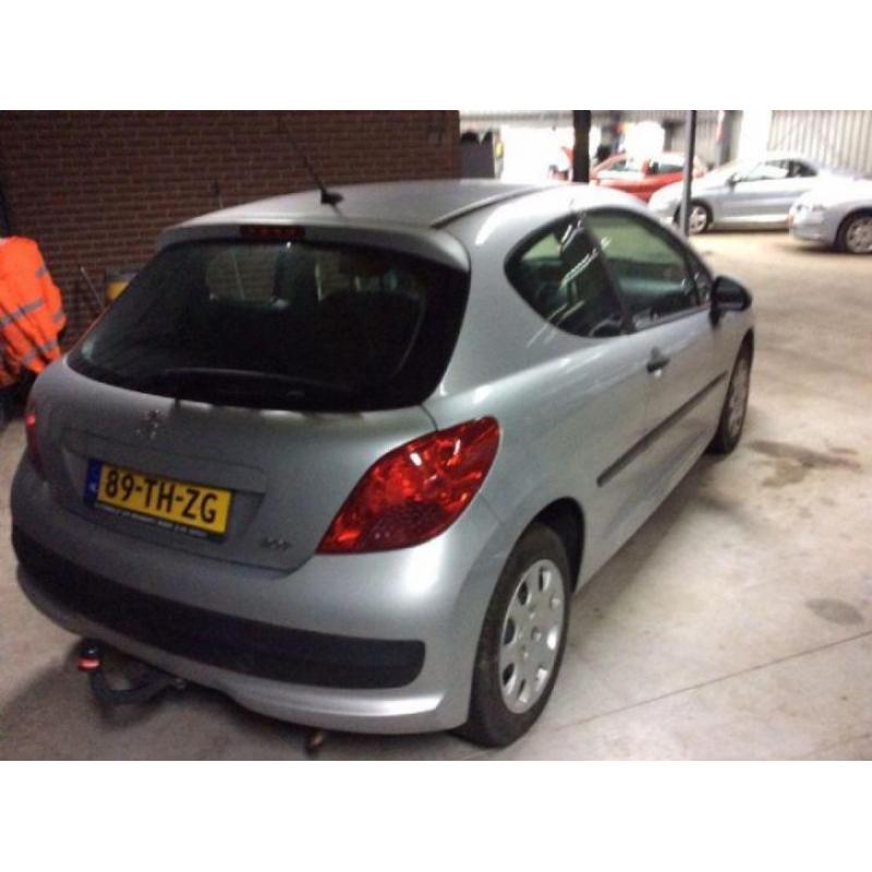 Peugeot 207 1.4 16v apk tot februari 2017 (bj 2006)