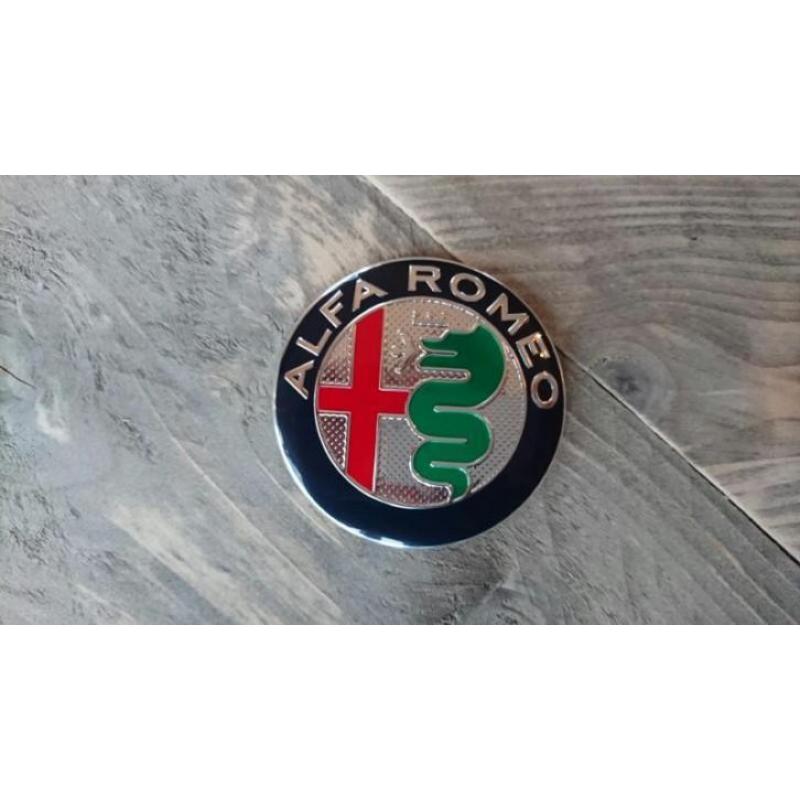 Alfa Romeo embleem logo 74mm nieuw!! Alfa 159 147 166 156