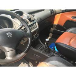 Peugeot 206 met schade