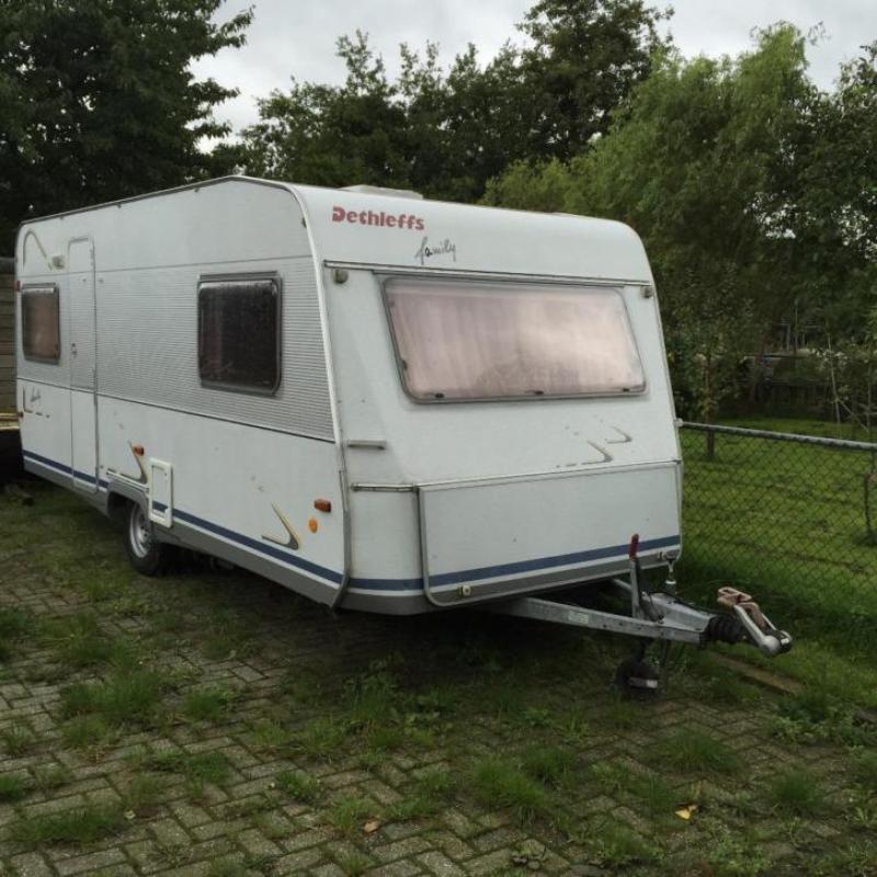 Fijne gezinscaravan met stapelbed!!!