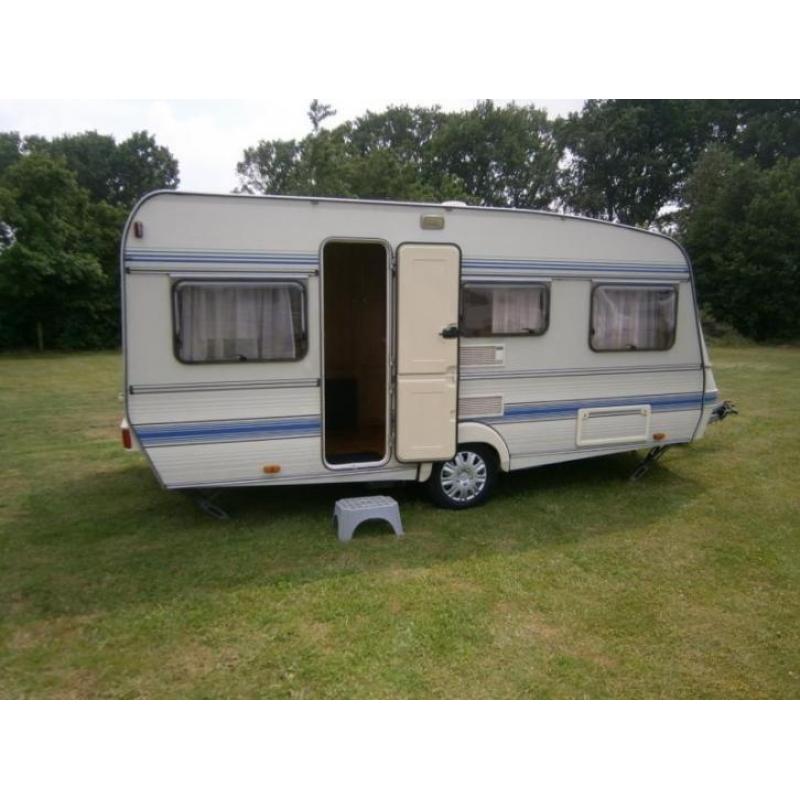 Wilk De luxe 471 '95 Vast bed- Rondzit- Toilet (bj 1995)