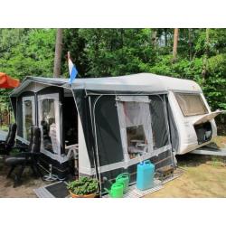 Zeer mooie Caravan van 'Sun Roller' type Tango 420 CF