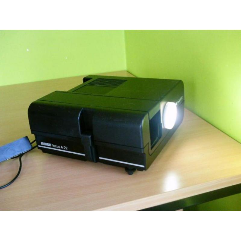 Projector van merk revue focus dia-projector 27166