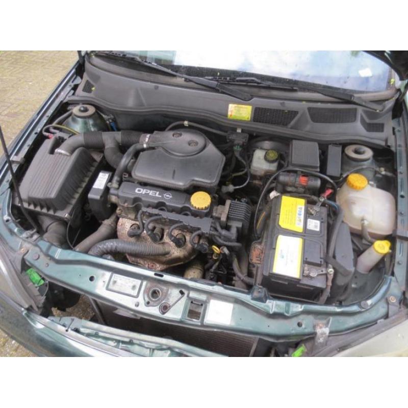 Opel Astra 1.6 8V automaat 1998 Onderdelen en Plaatwerk