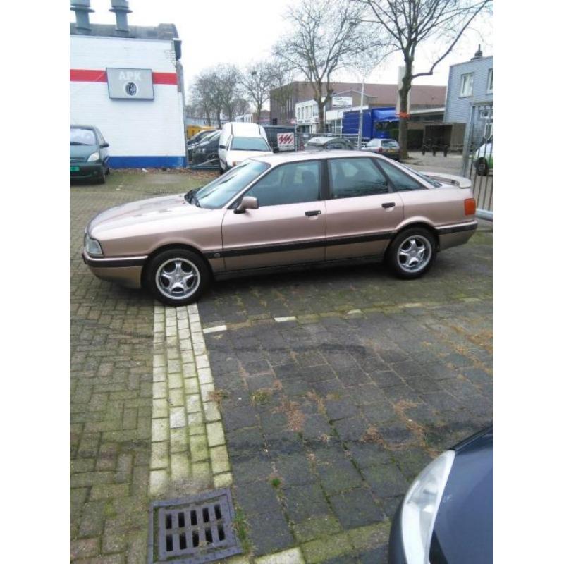 audi 80 1.8 s met stuurbekrachtiging ,QUATRO LOOK