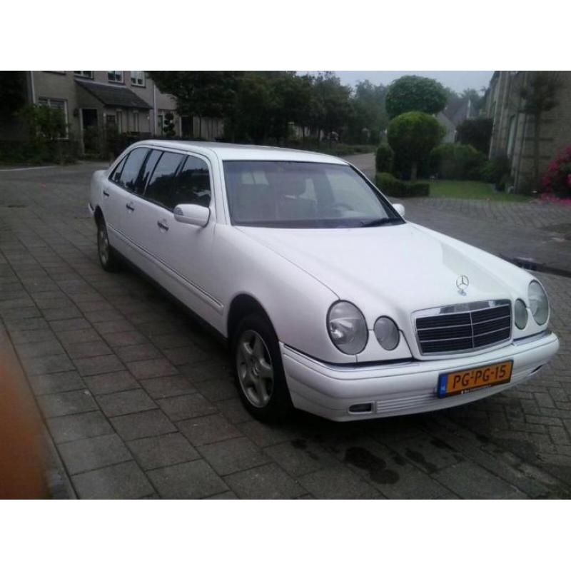 Opruiming Mercedes limo E 220 Diesel 1996 wit vaste prijs !!