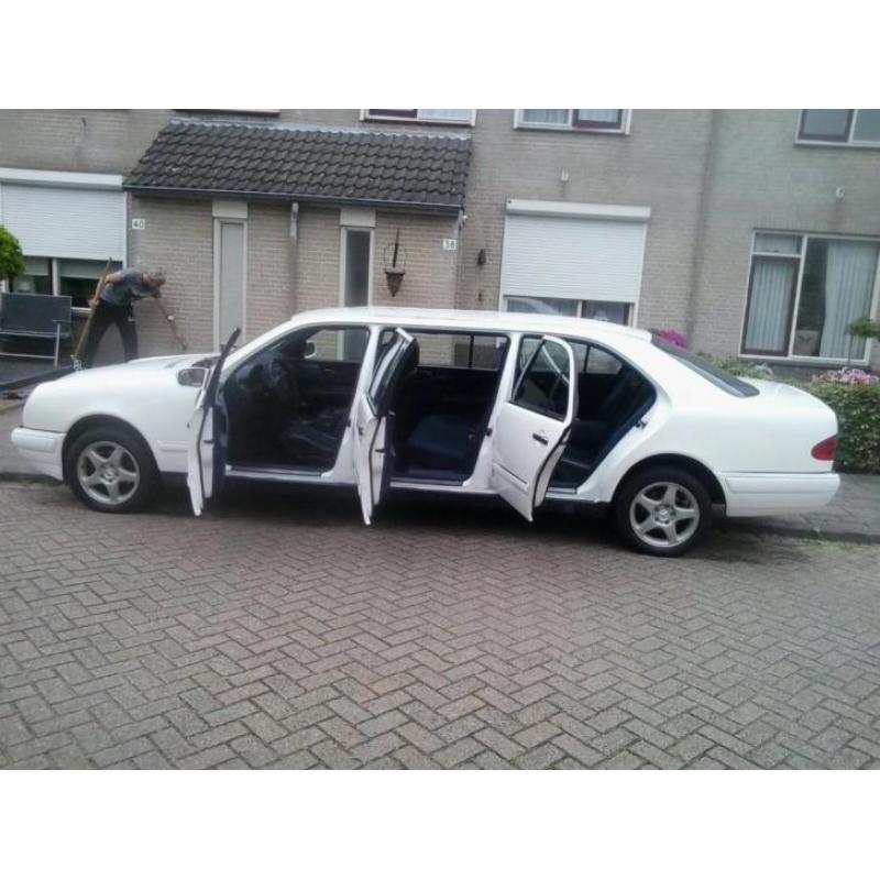 Opruiming Mercedes limo E 220 Diesel 1996 wit vaste prijs !!