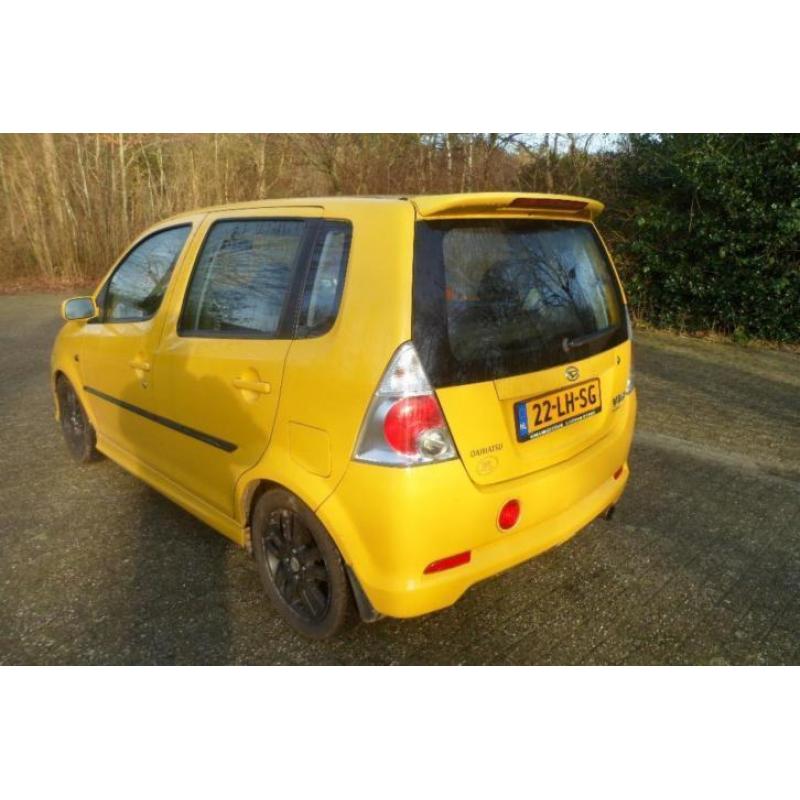 Daihatsu YRV 1.3 Turbo Automaat 2003 Geel met airco