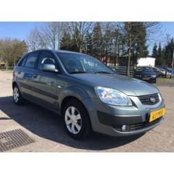 Kia Rio 1.4 X-tra LUXE UITV. navi, airco elektr.pakket