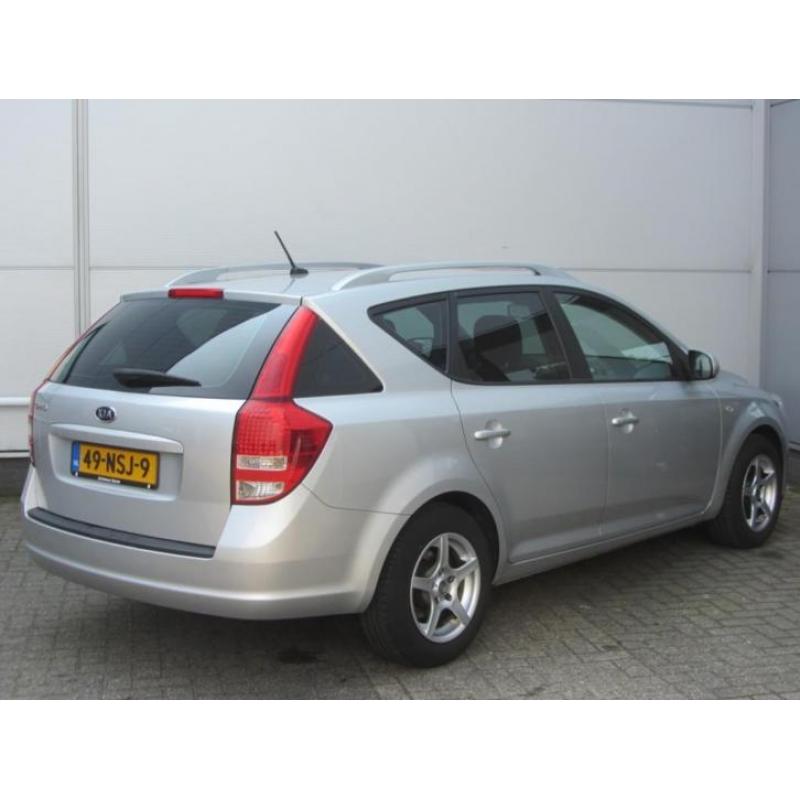 Kia cee'd SW 1.4 X-tra -Lichtmetalen velgen/Navigatie/Airco-