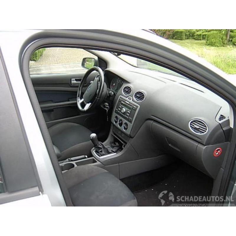 Ford Focus 1.6i 16v first edition airco (bj 2005)