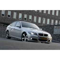 BMW 318d LCI 2010 Bi-Xenon.Leder.Dvd.Ecc.Dynavin.Navi Schade