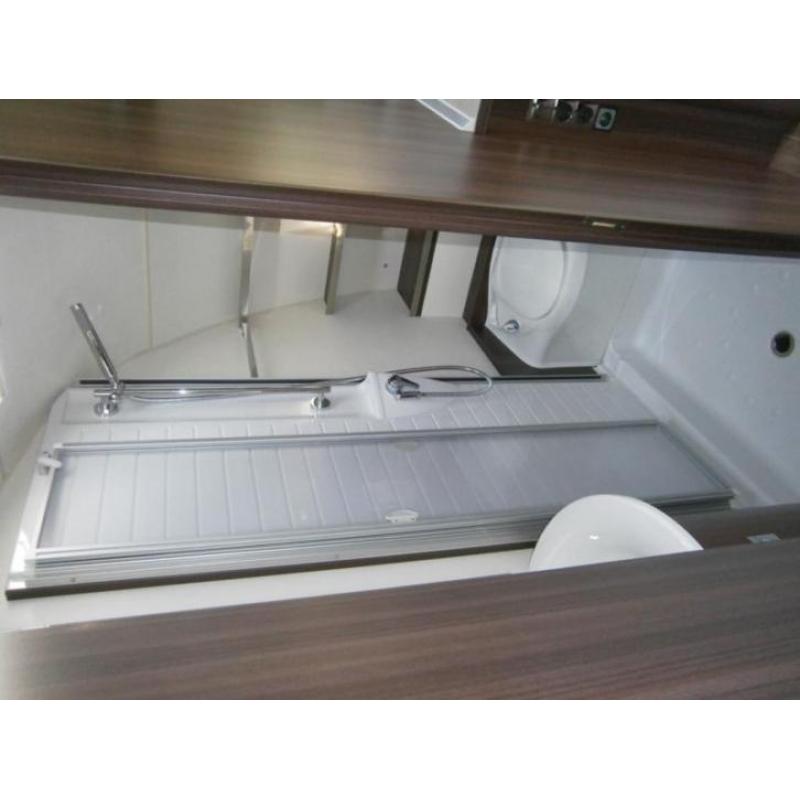 Bürstner Averso Plus 410 TS Full-Options- Slimme caravan