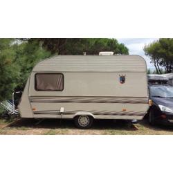 Home Car 38 Caravan (in stalling Noord Italie)