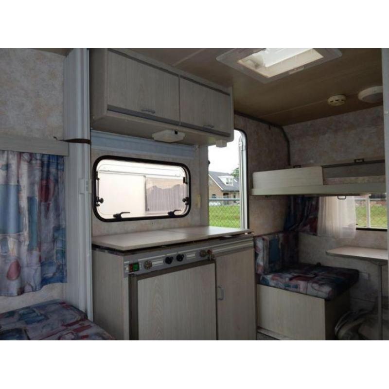 Caravelair Silver 375 tk Lichtgewicht Met Voortent