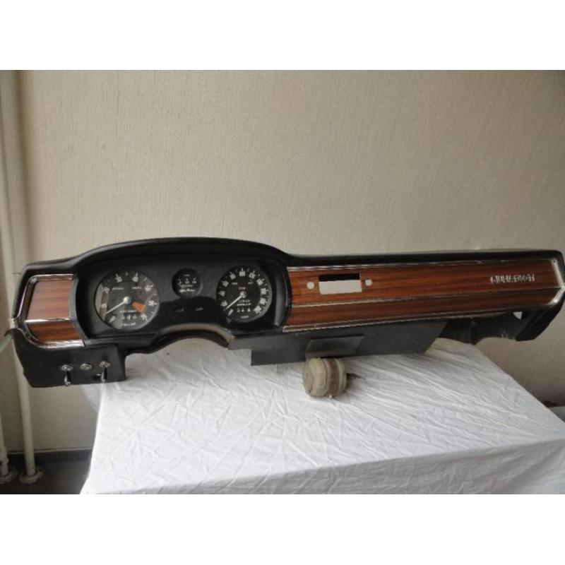 Giulia 1300 Ti '67-'69 dashboard compleet of in onderdelen