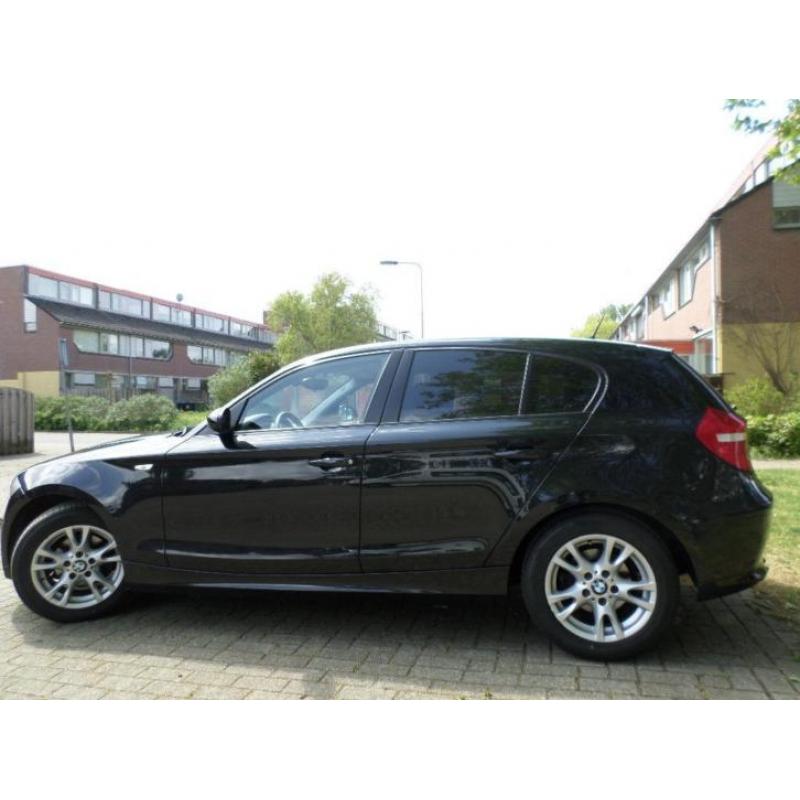 BMW 1-Serie 116I 5DR 2009 Zwart