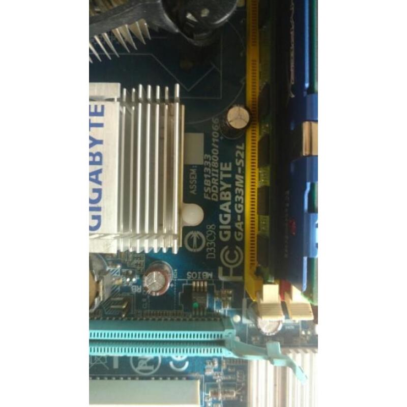 GA-G33m-s2l + q6600 + 6gb ddr2