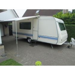 Caravan Adria Unica 502 DK met stapelbed