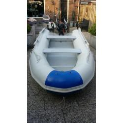 Leuke rubberboot met 15 pk suzuki 4 takt NU 2000 euro