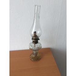 Antieke glazen olielamp te koop