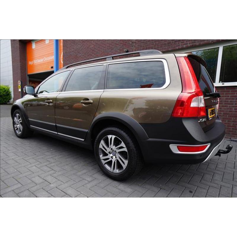 Volvo XC70 2.0 D4 FWD Nordic Navigatie Leder Xenon