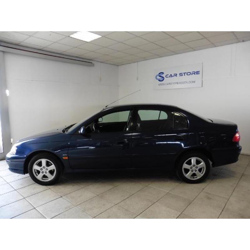 Toyota Avensis 1.8-16V LINEA LUNA (bj 2003)