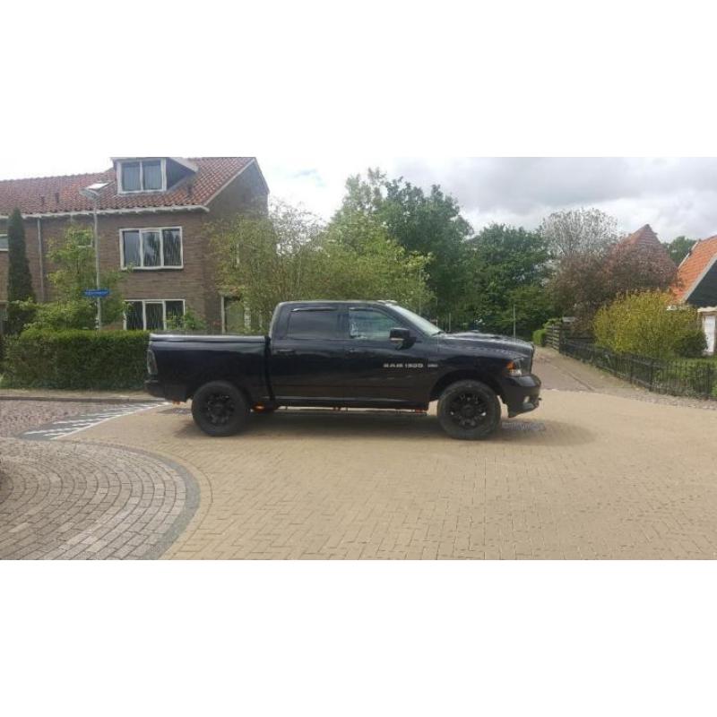 dodge ram 1500 hemy 2012