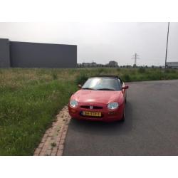 Rode MG F in perfecte staat!