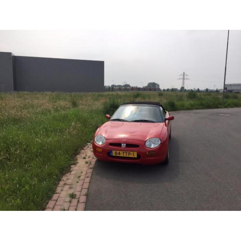 Rode MG F in perfecte staat!