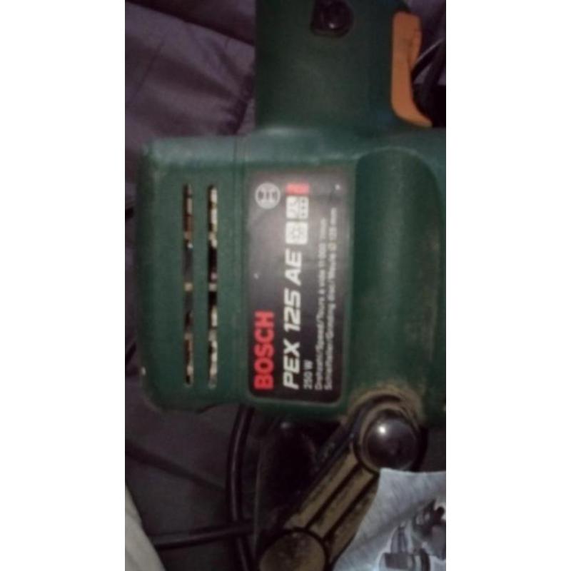 Bosch pex 125 AE te koop met schuurpapier