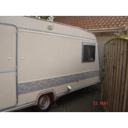 Zeer goed onderhouden ADRIA Caravan UNICA B 502 LH