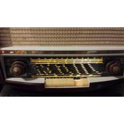 Philips buizenradio B4F71a