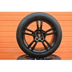 20" Porsche Macan Turbo S Velgen + Dunlop Winterbanden RDK