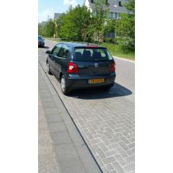 Volkswagen Polo 1.4-16V 2003 Blauw