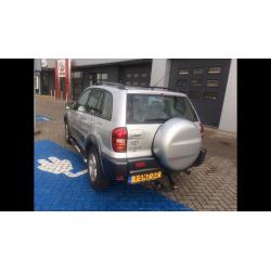 Toyota Rav4 2.0 2004 Grijs km 145,000