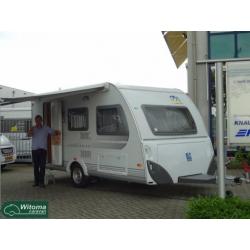 Knaus Sudwind 420 QD mover en luifel