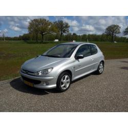 Peugeot 206 1.6 16V 3D Quicksilver '03 Grijs M. Climate Ctrl