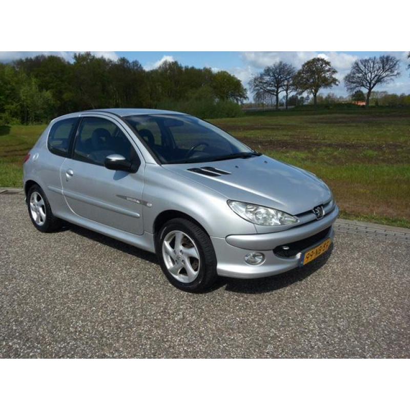 Peugeot 206 1.6 16V 3D Quicksilver '03 Grijs M. Climate Ctrl