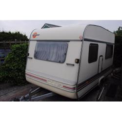 BURSTNER CLUB CARAVAN Maar max 800 KG